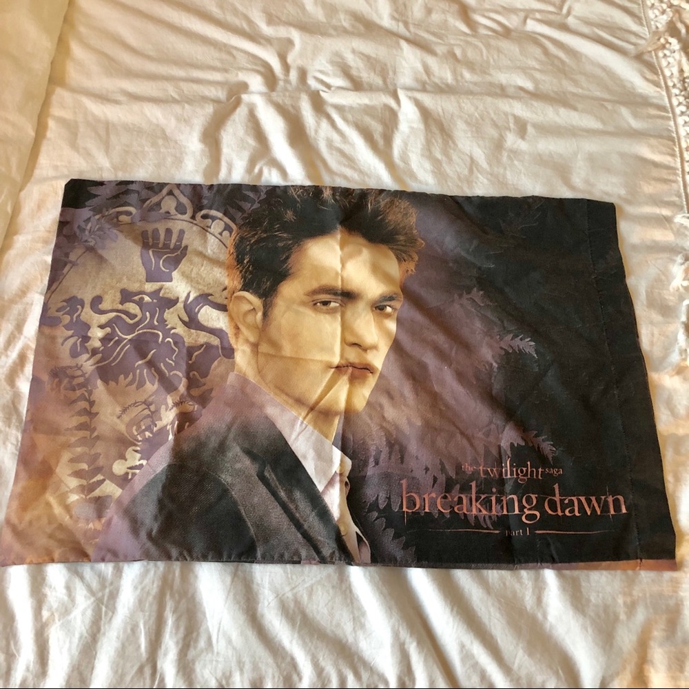 Edward Cullen/Twilight pillow case!